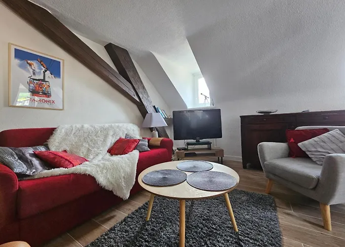 Hyper Centre, Ideal Pour 4 Pers Possibilite 6 Couchages *